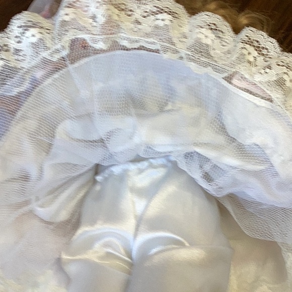 FINAL SALE PRICE Blue Eyed Little Girl W/Curls Porcelain Doll - Picture 5 of 6